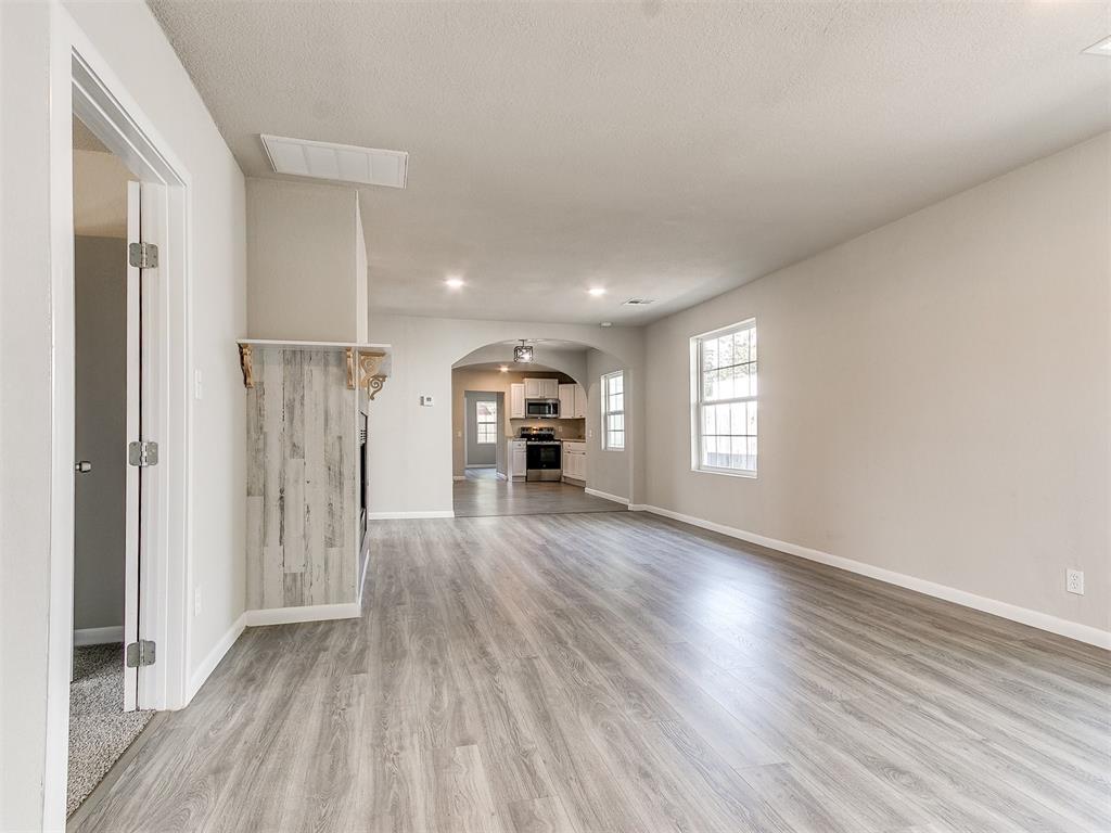 1316 S Jensen Avenue Property Photo 7