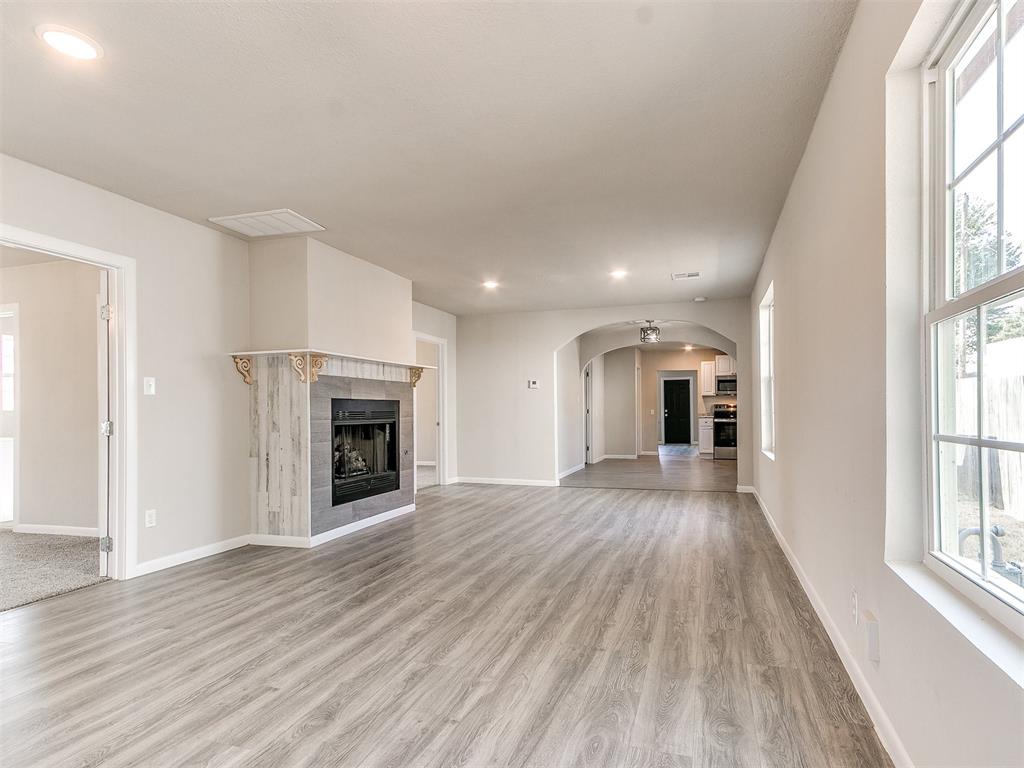 1316 S Jensen Avenue Property Photo 8