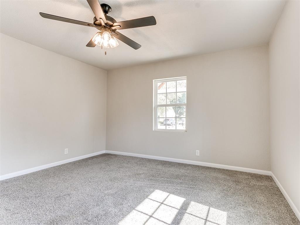 1316 S Jensen Avenue Property Photo 17