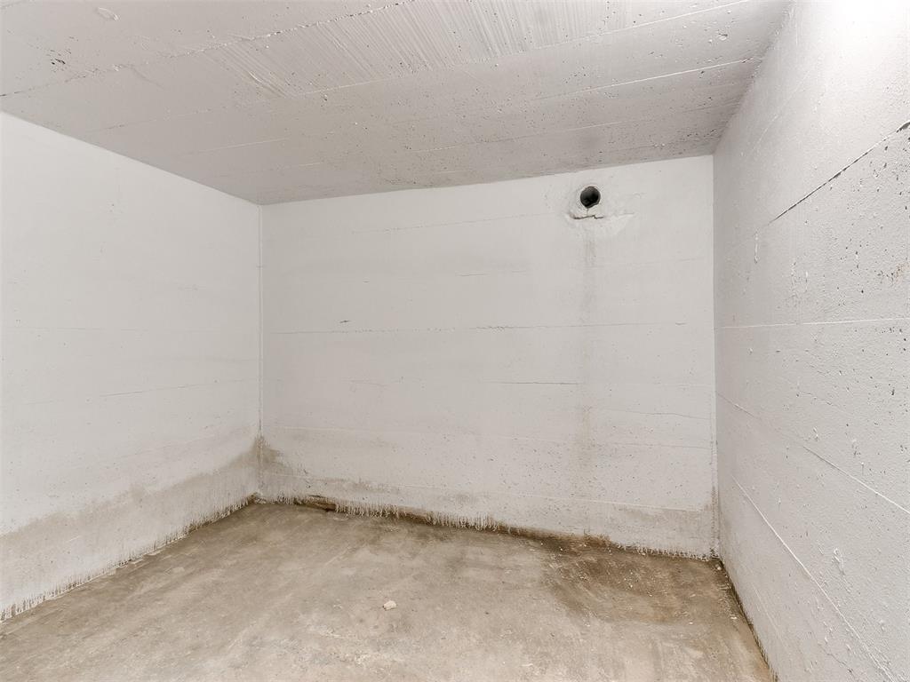 1316 S Jensen Avenue Property Photo 39