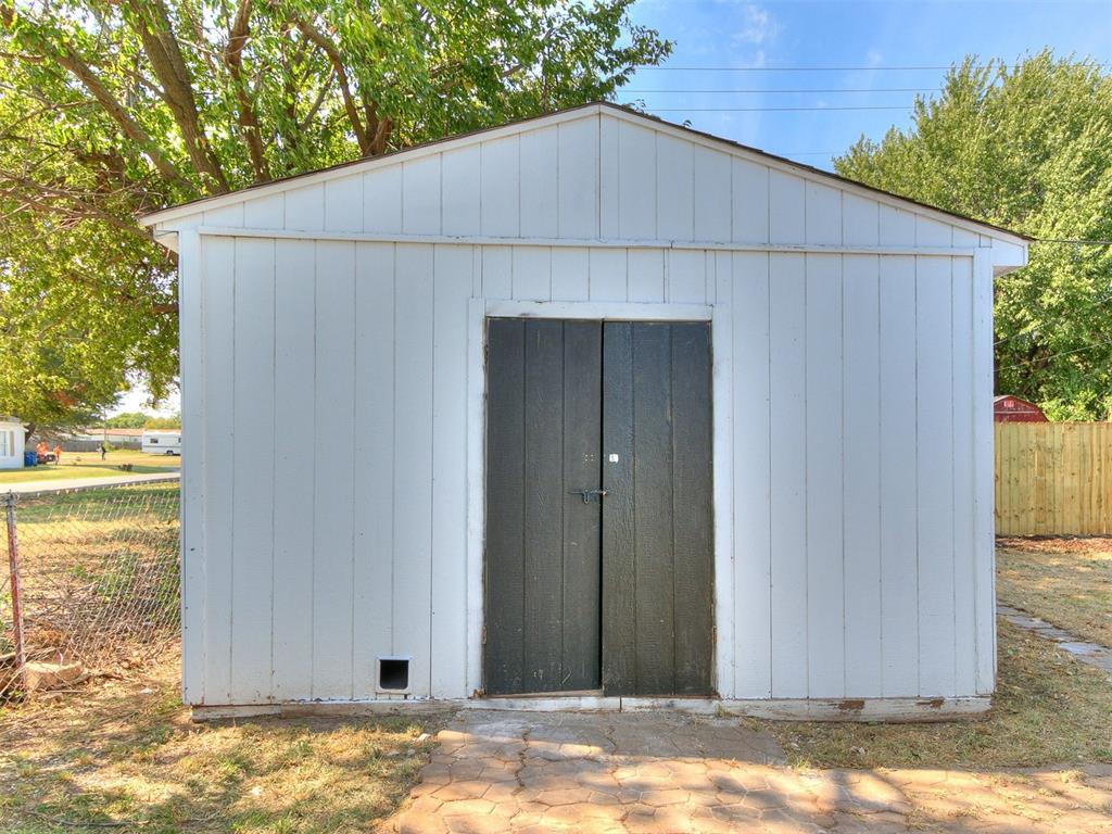 1316 S Jensen Avenue Property Photo 48