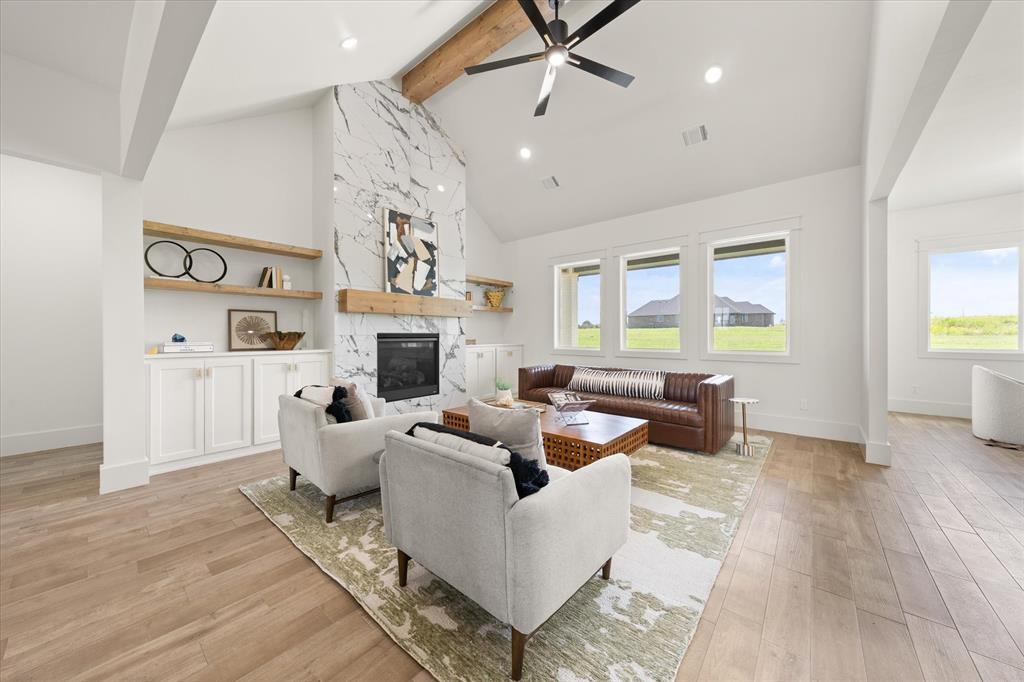 4381 Raymond Lane Property Photo 8