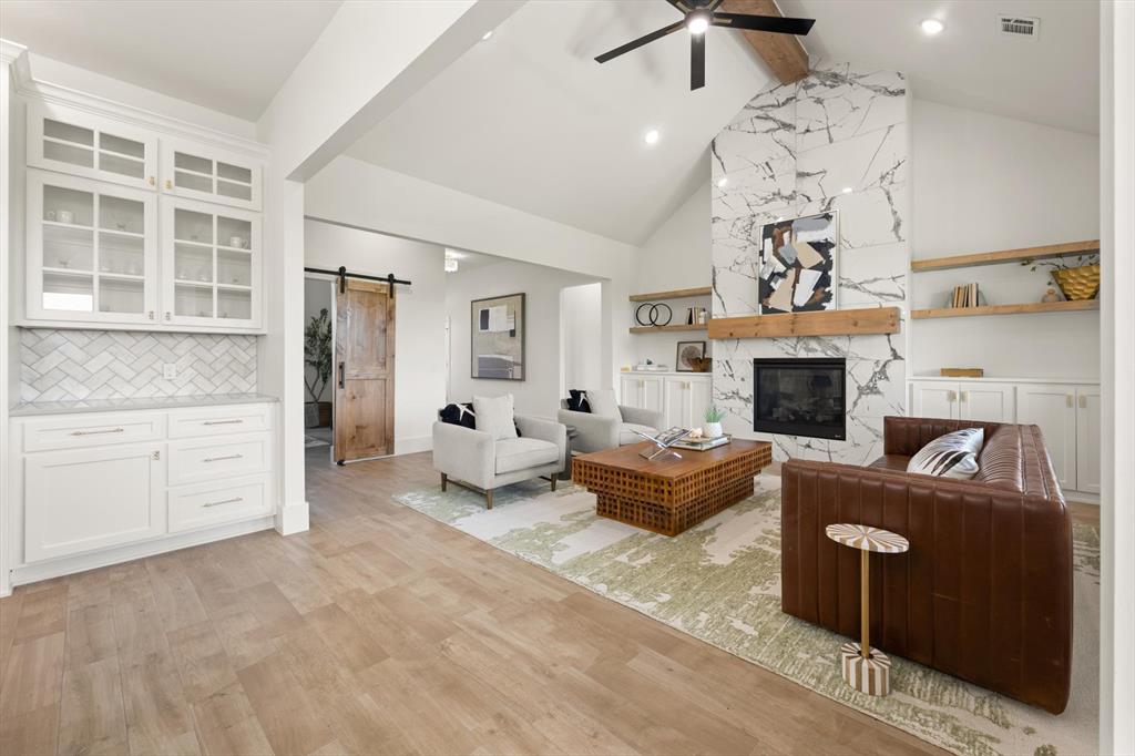 4381 Raymond Lane Property Photo 13