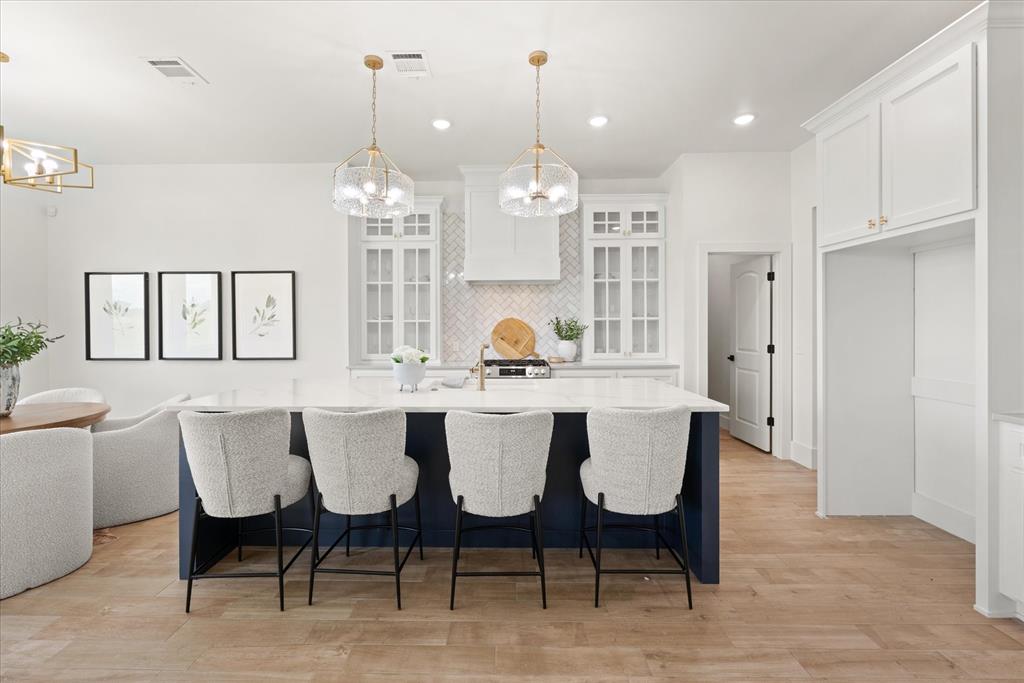 4381 Raymond Lane Property Photo 14