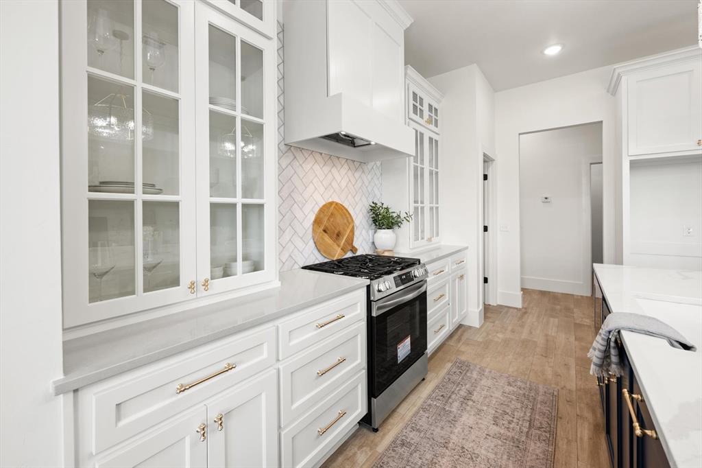 4381 Raymond Lane Property Photo 19