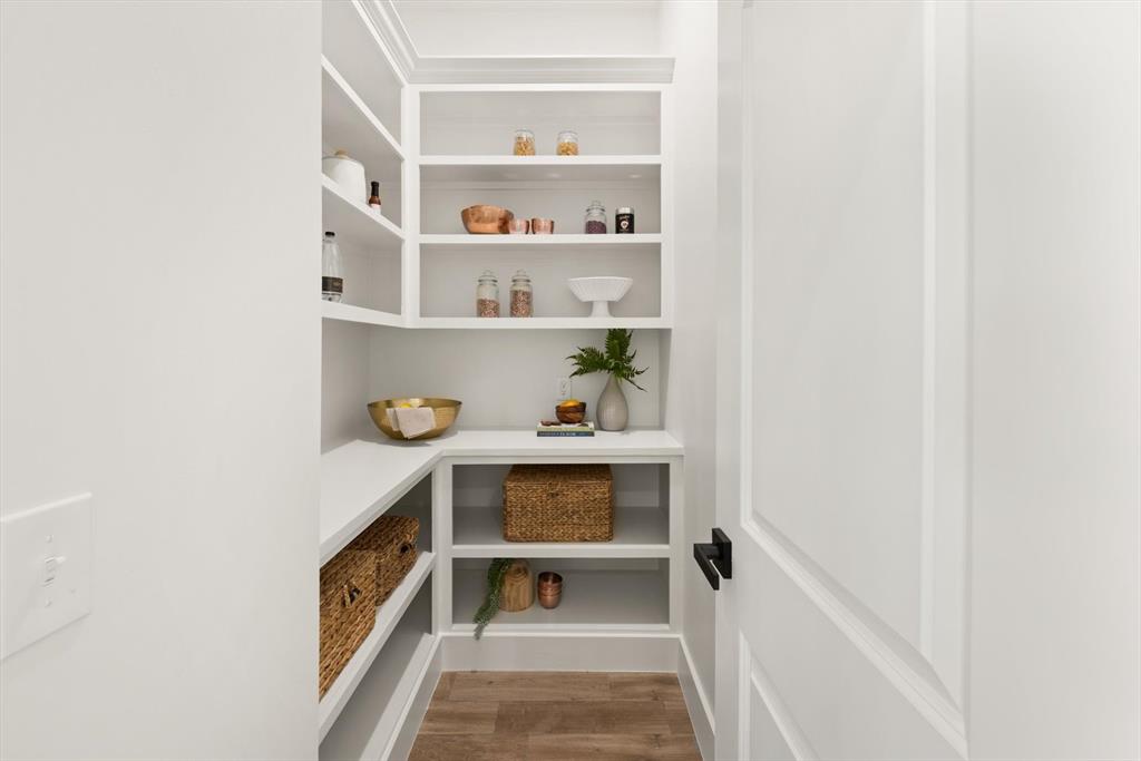 4381 Raymond Lane Property Photo 24