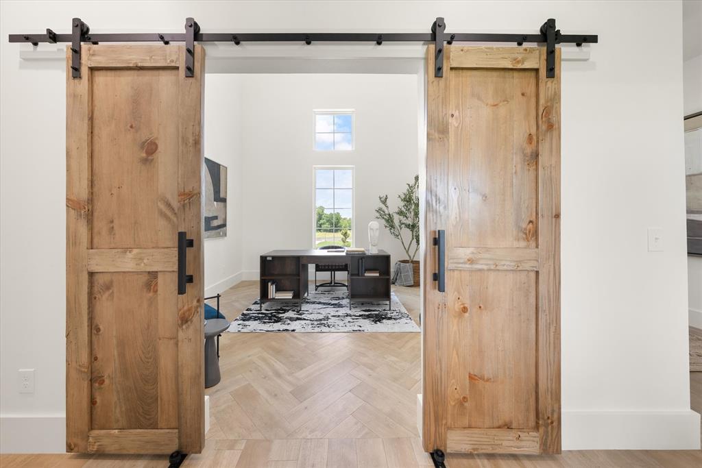 4381 Raymond Lane Property Photo 25