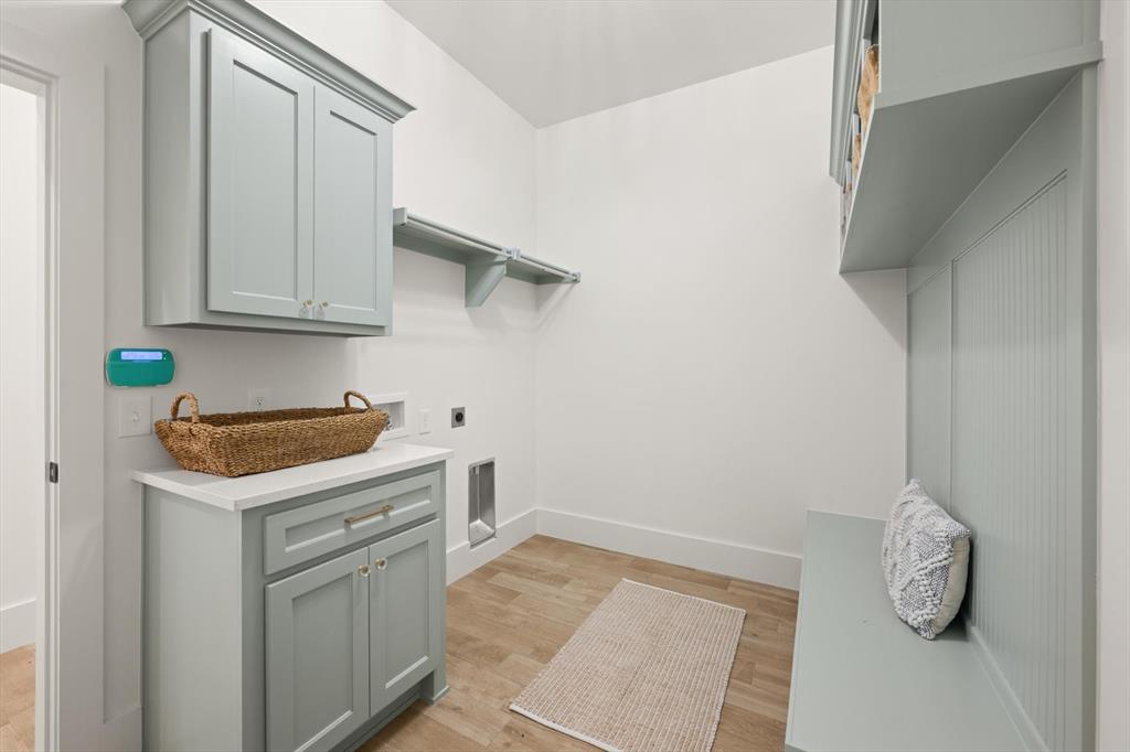 4381 Raymond Lane Property Photo 46