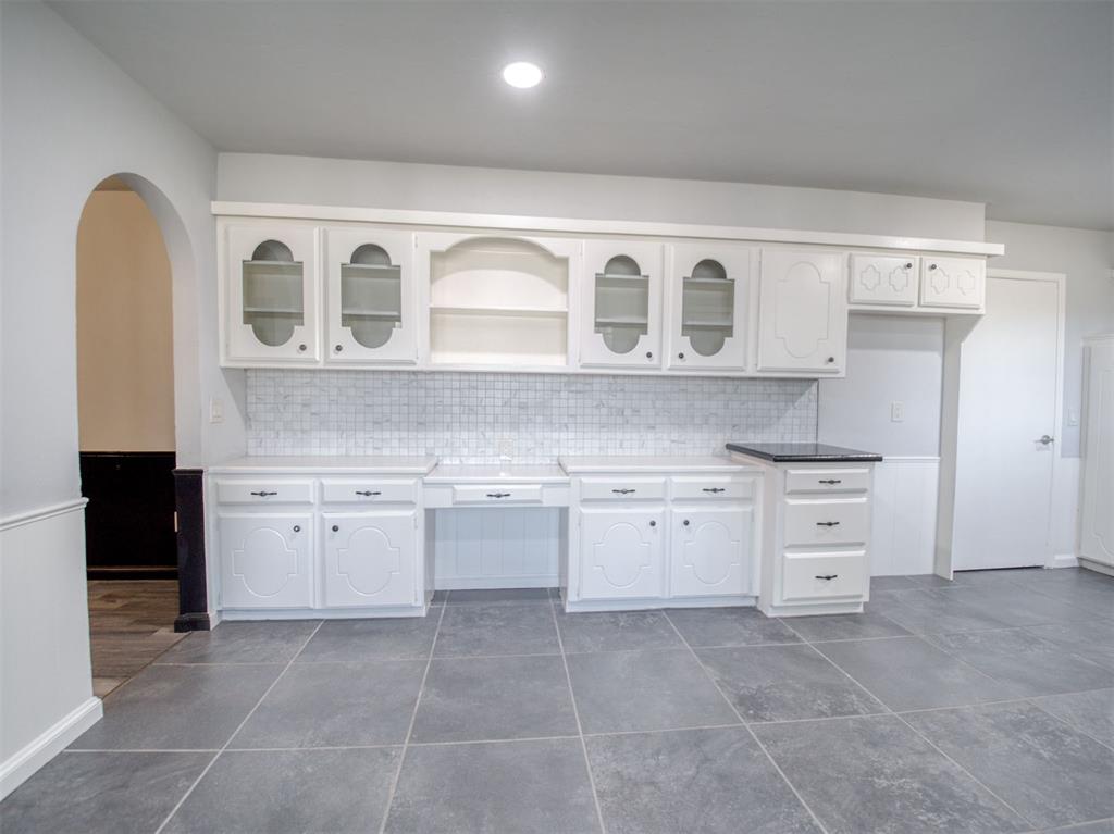2502 Ridgecrest Drive Property Photo 11