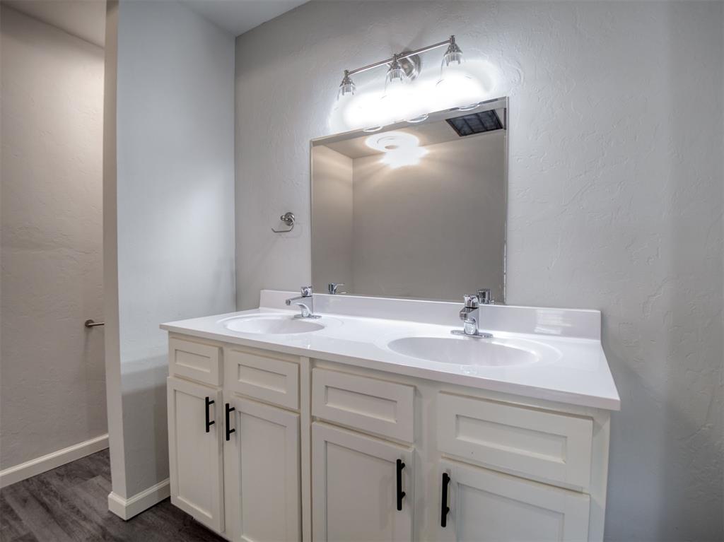 2502 Ridgecrest Drive Property Photo 32