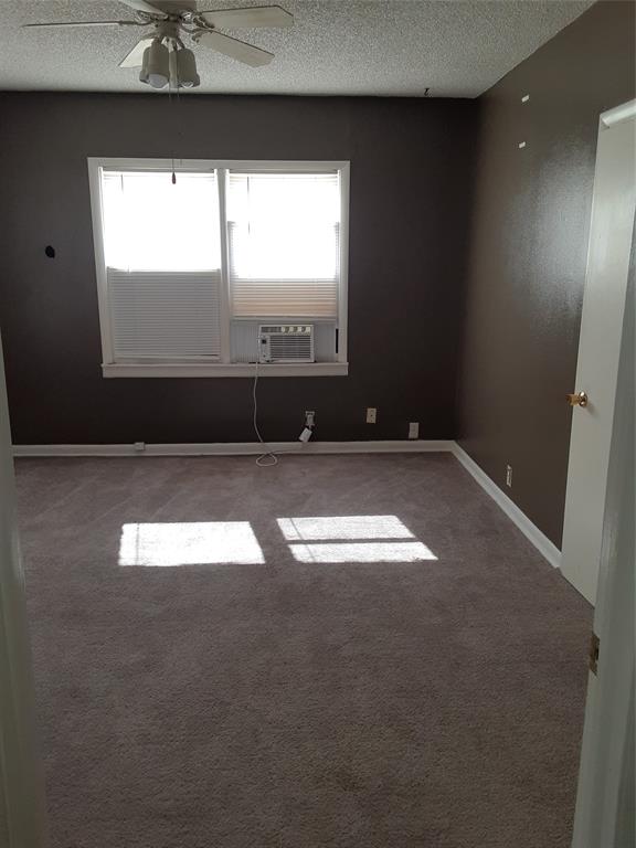 901 N Lee Street Property Photo 17