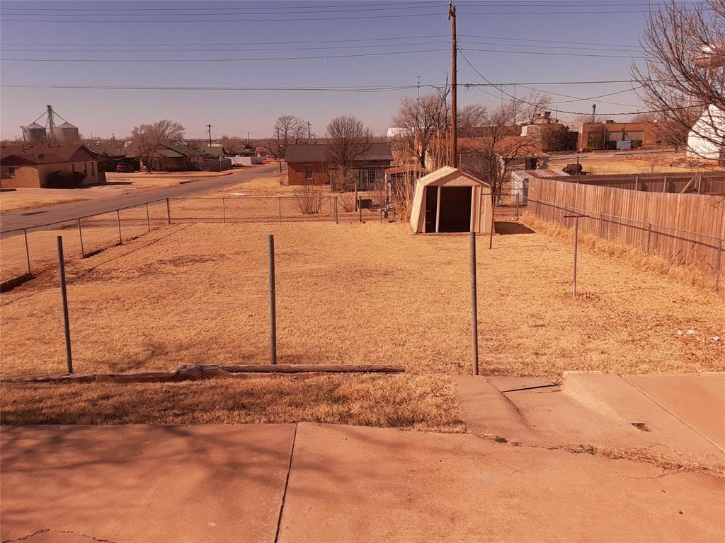901 N Lee Street Property Photo 22