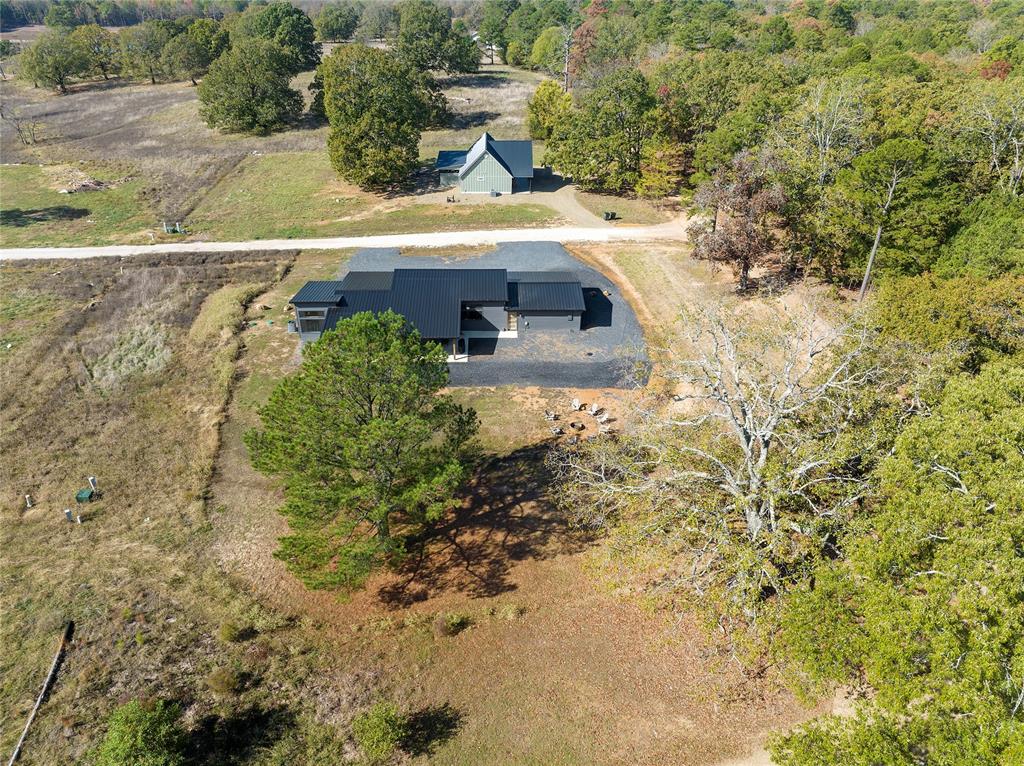 18 Hickory Springs Trail Property Photo 6