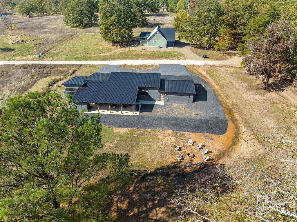 18 Hickory Springs Trail Property Photo 7