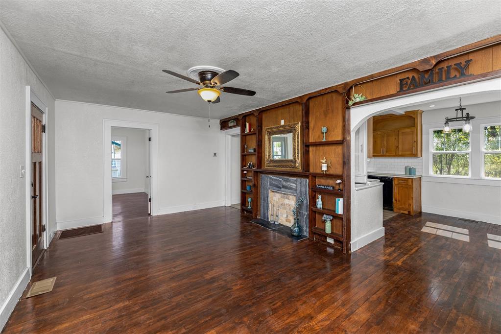 436 W Lincoln Street Property Photo 18