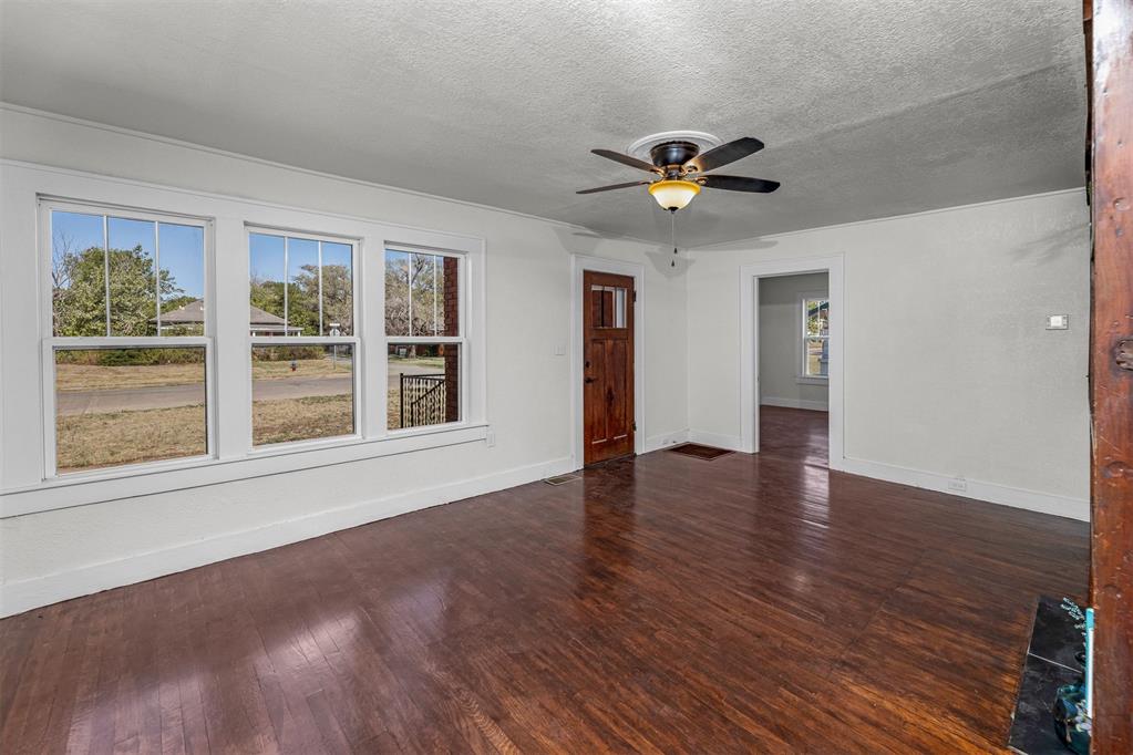 436 W Lincoln Street Property Photo 19