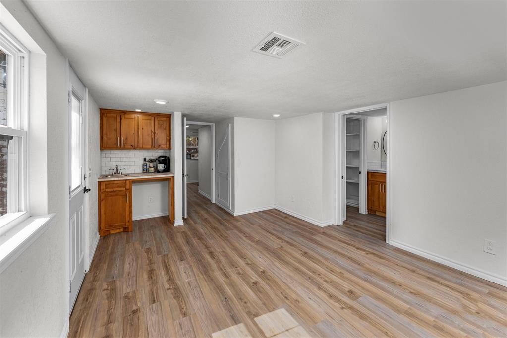 436 W Lincoln Street Property Photo 43