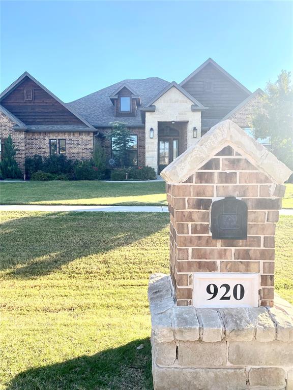 920 Villaverde Drive Property Photo 3