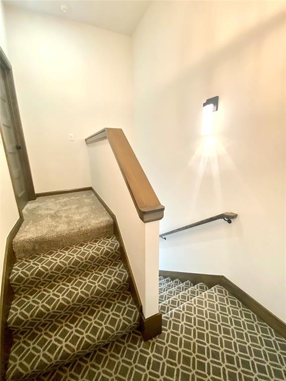 920 Villaverde Drive Property Photo 18
