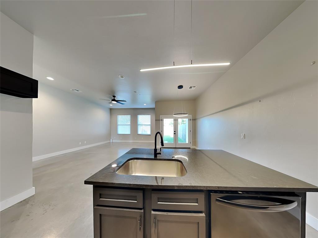 213 N Wright Street Property Photo 5