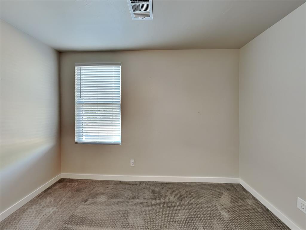 213 N Wright Street Property Photo 11