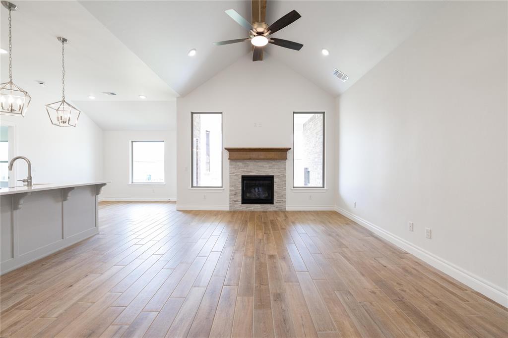 1813 Taines Turn Property Photo 1