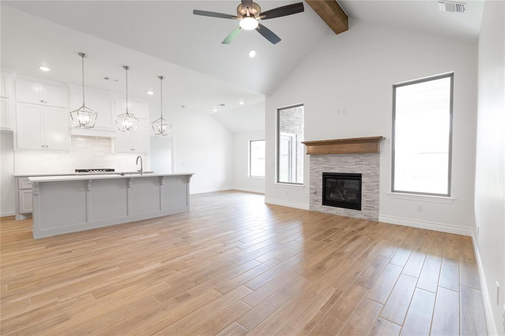 1813 Taines Turn Property Photo 3