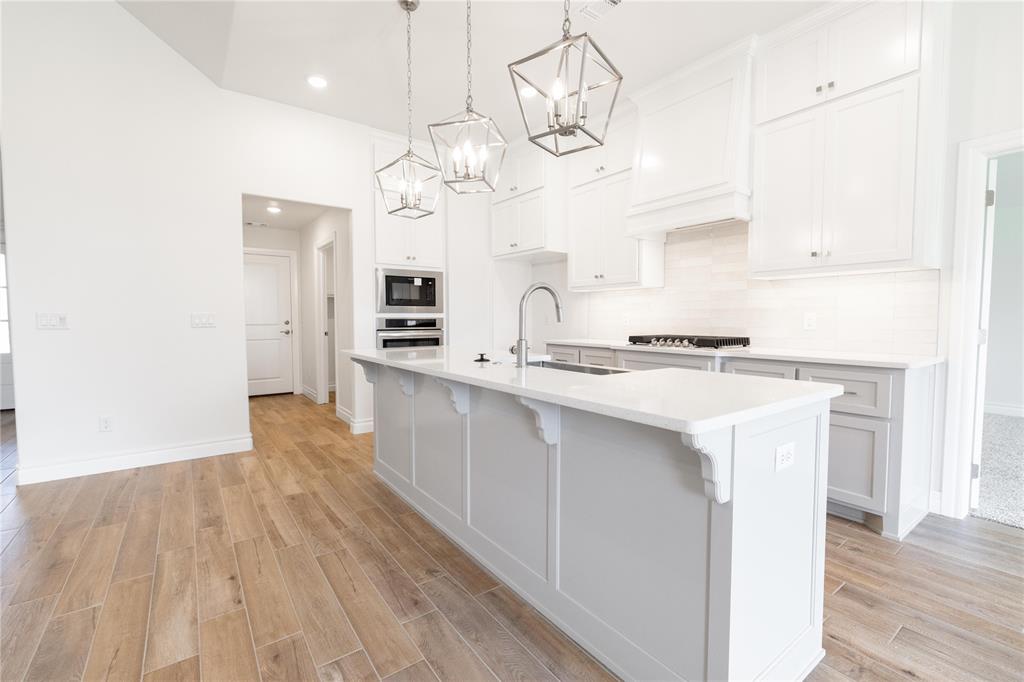 1813 Taines Turn Property Photo 5