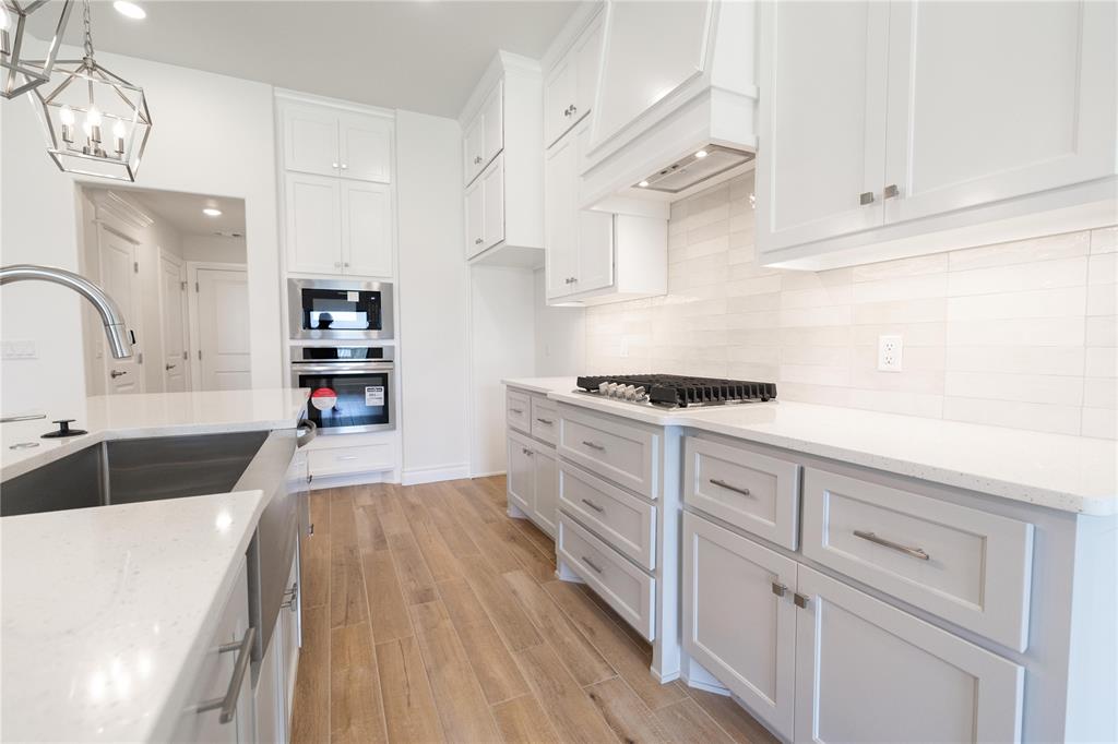 1813 Taines Turn Property Photo 6