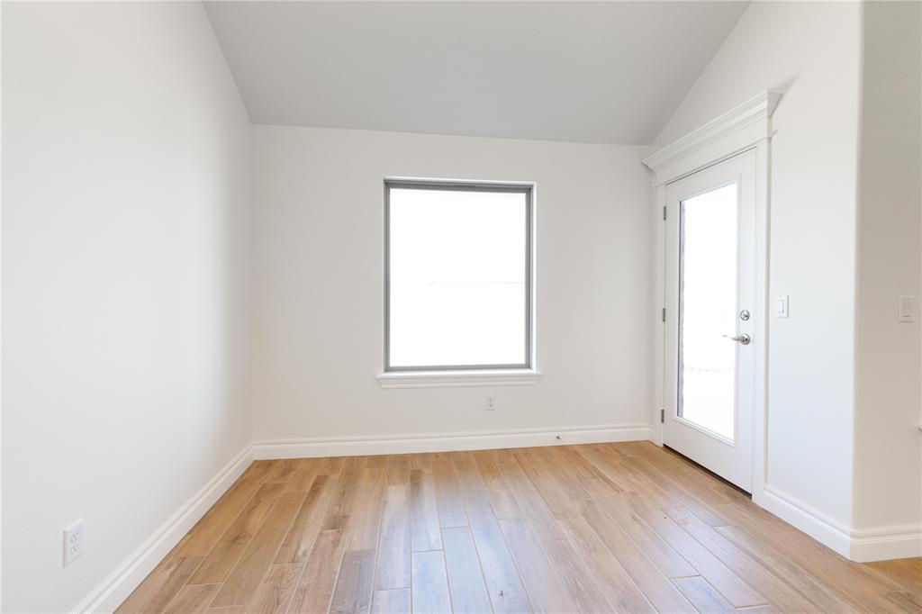 1813 Taines Turn Property Photo 8
