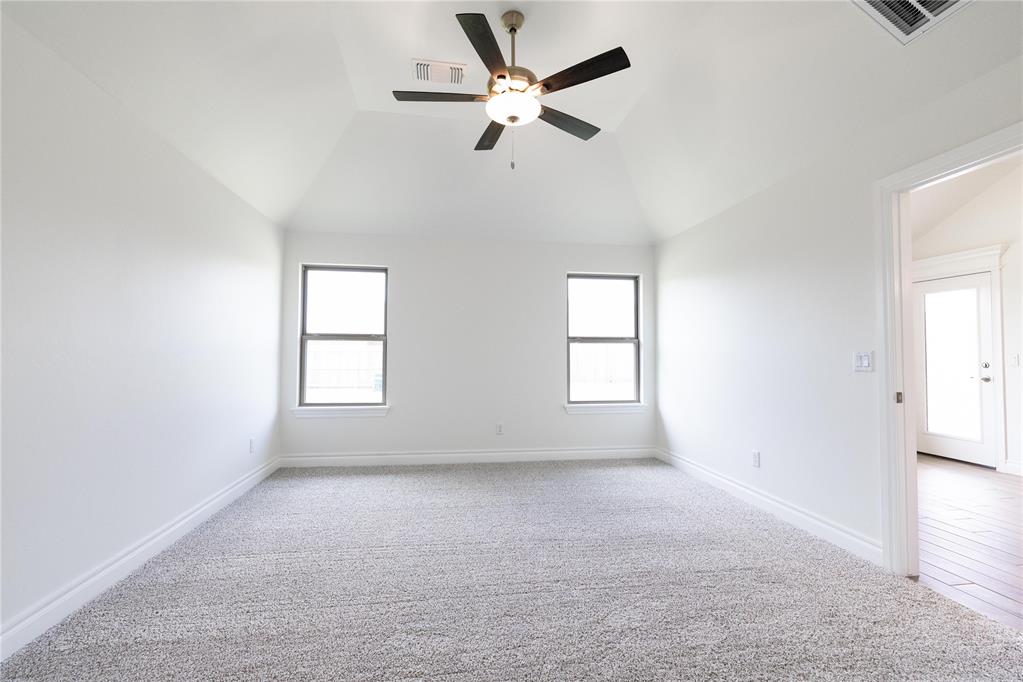 1813 Taines Turn Property Photo 9
