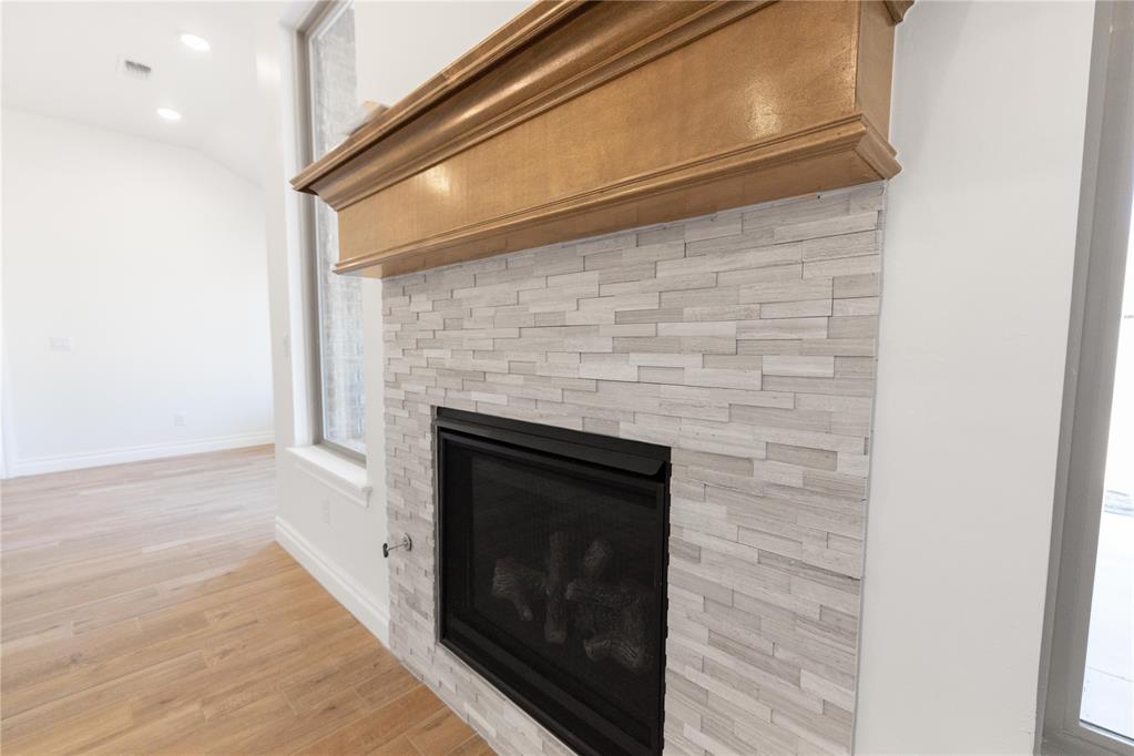 1813 Taines Turn Property Photo 10