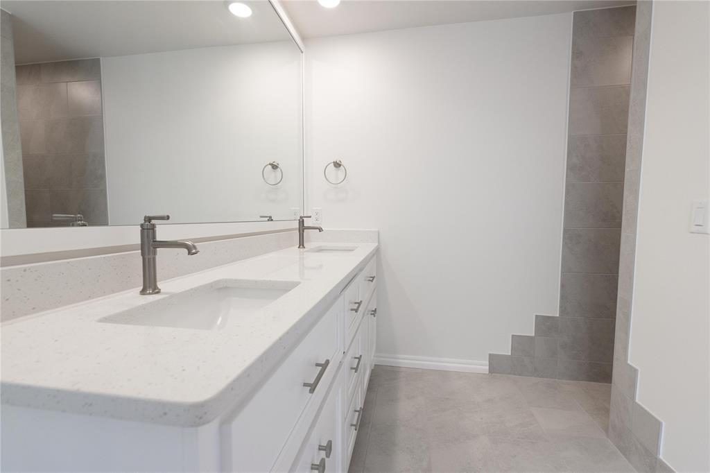 1813 Taines Turn Property Photo 10