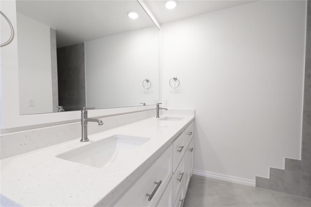 1813 Taines Turn Property Photo 12