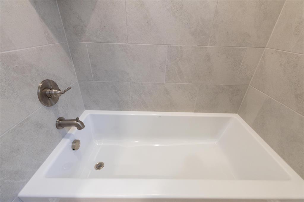 1813 Taines Turn Property Photo 19