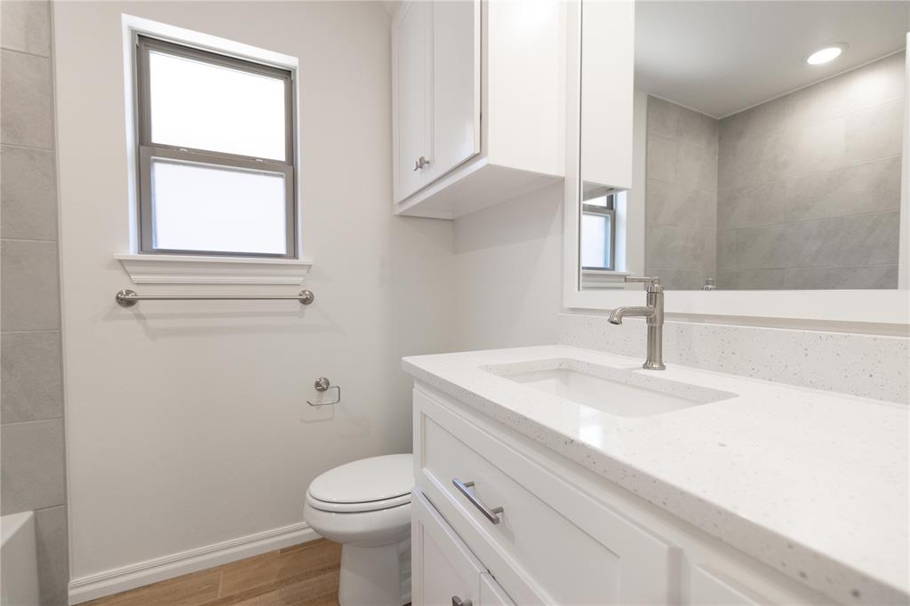 1813 Taines Turn Property Photo 20