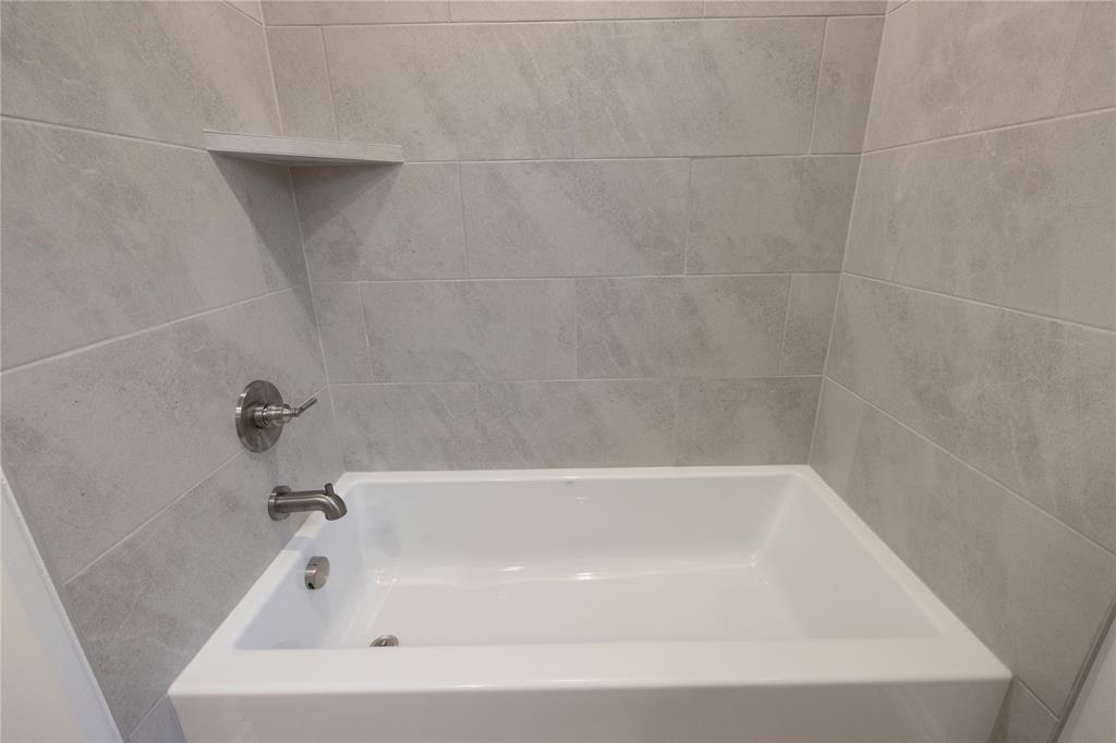1813 Taines Turn Property Photo 21