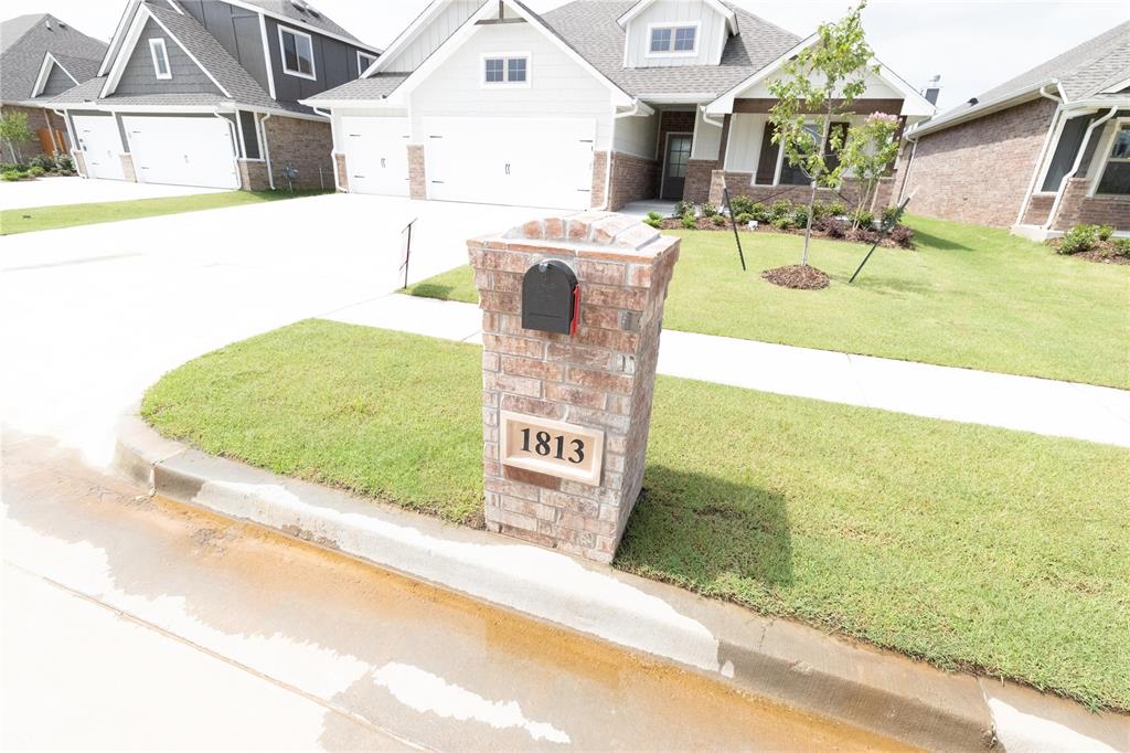 1813 Taines Turn Property Photo 24