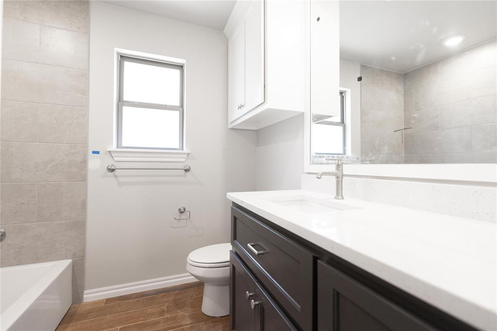 1809 Taines Turn Property Photo 19