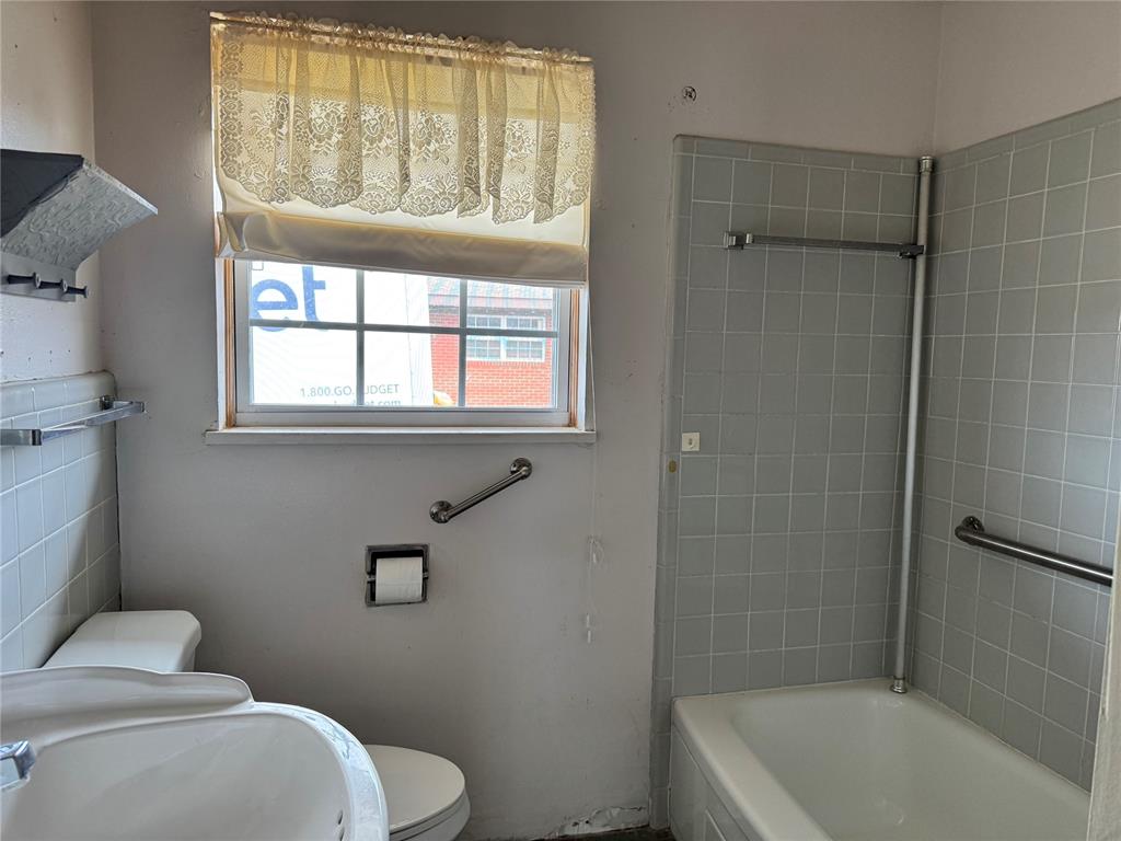 404 W Chickasaw Trail A Property Photo 18