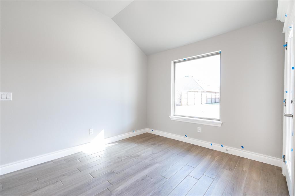 16025 Coneflower Drive Property Photo 5