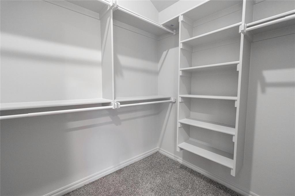 16025 Coneflower Drive Property Photo 14