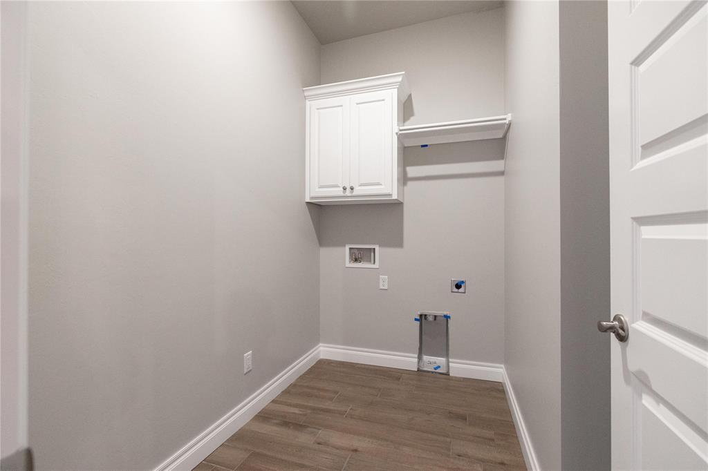 16025 Coneflower Drive Property Photo 19