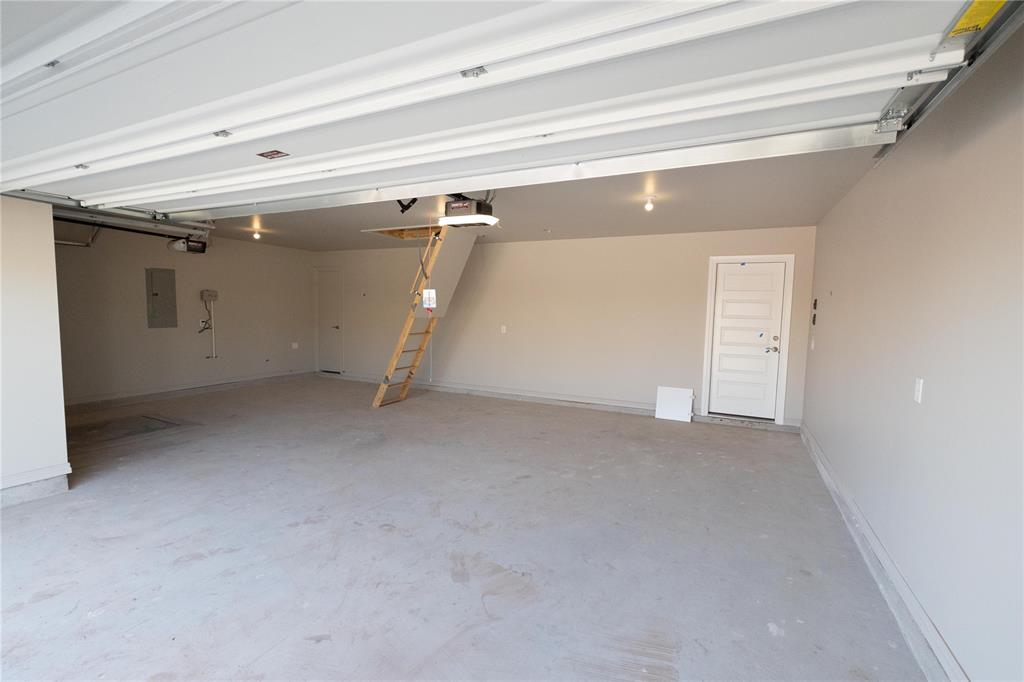 16025 Coneflower Drive Property Photo 20