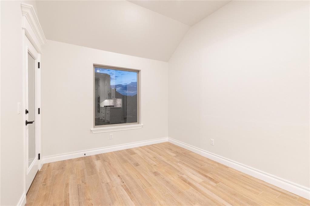 9201 Lupine Road Property Photo 10