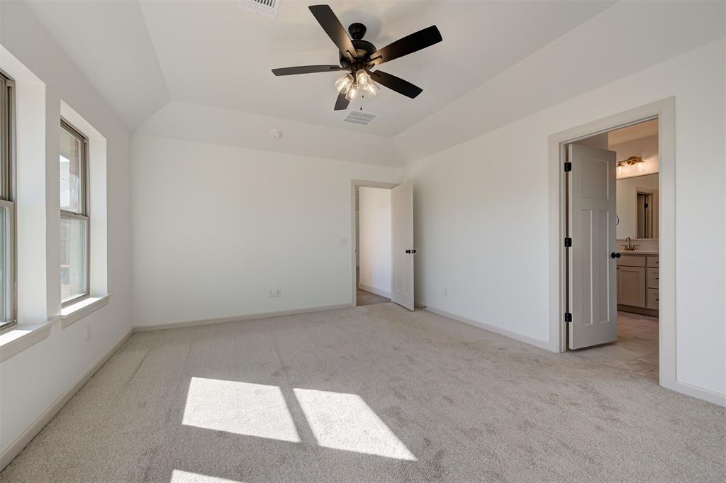 2216 Los Angeles Avenue Property Photo 17