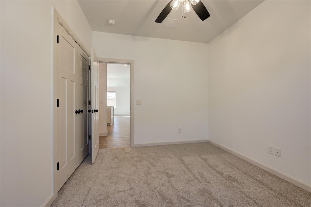 2216 Los Angeles Avenue Property Photo 25