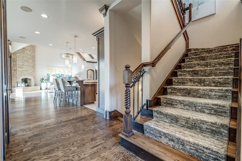 6401 Oak Tree Drive Property Photo 32