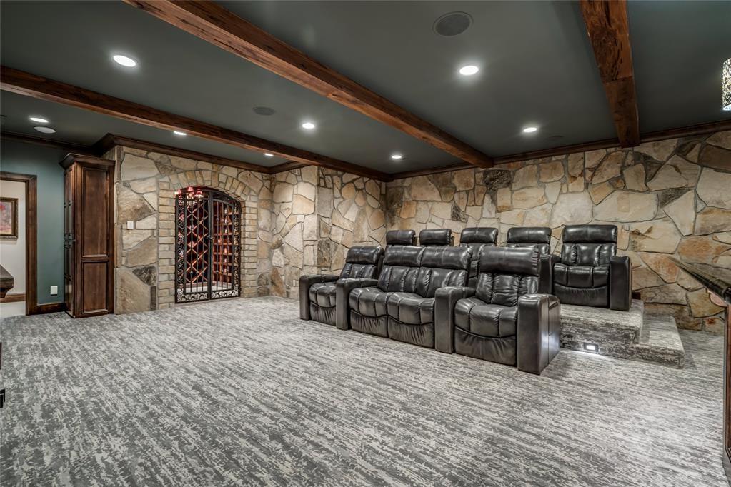 6401 Oak Tree Drive Property Photo 37
