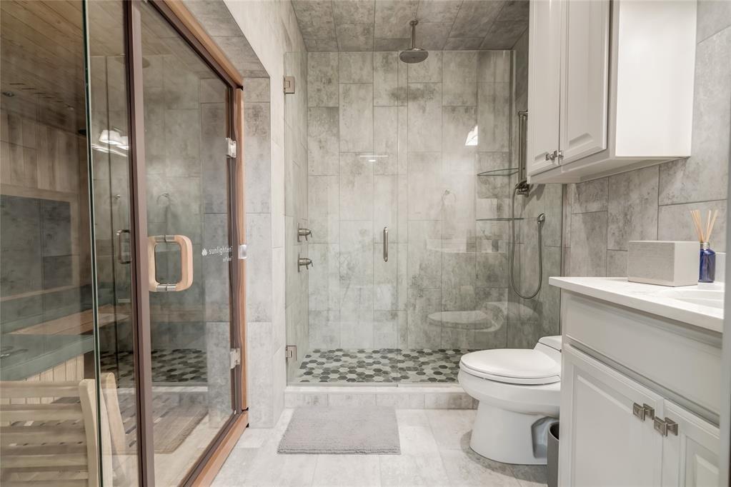 6401 Oak Tree Drive Property Photo 44